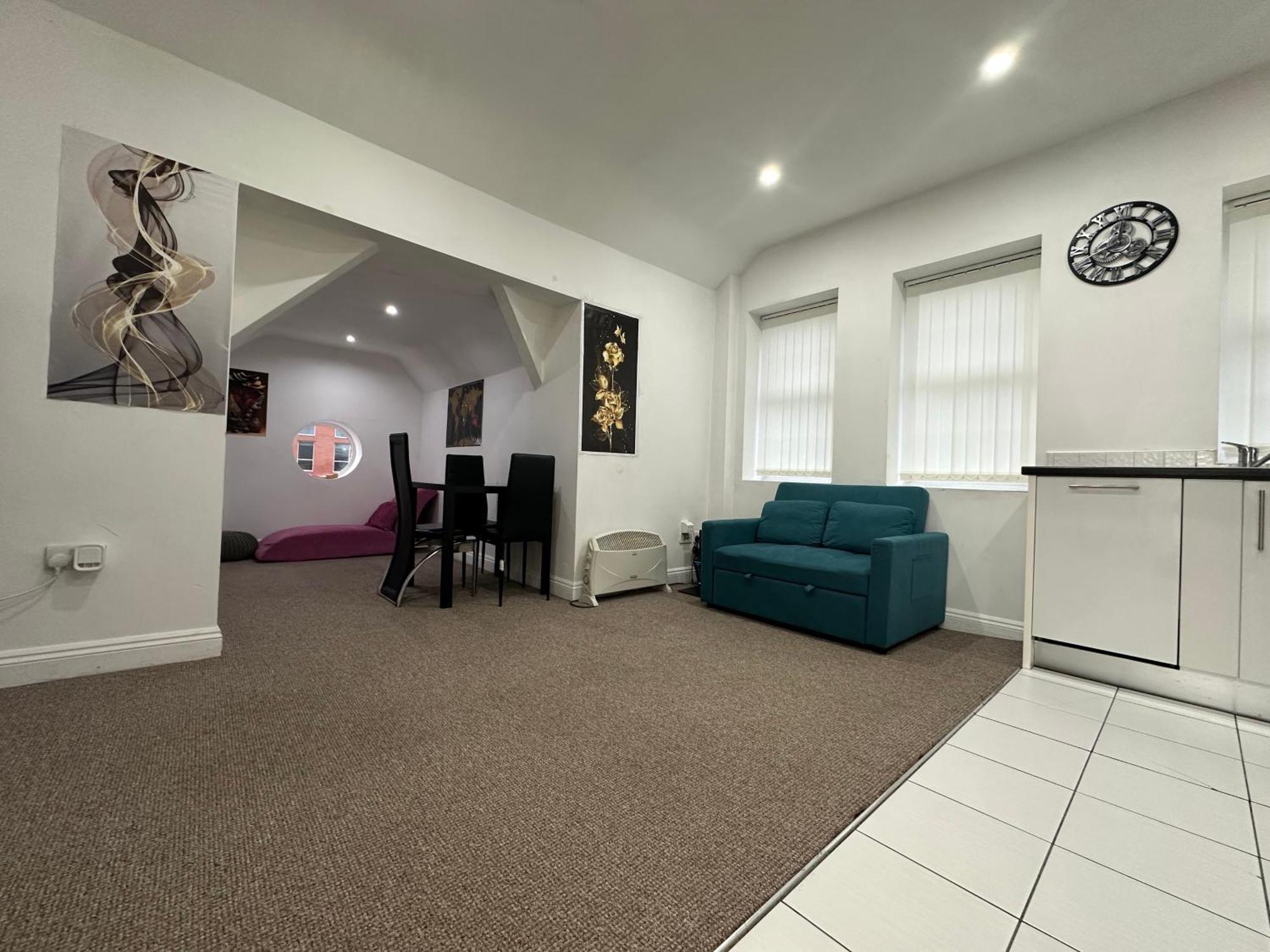Stunning Center - Sleeps 4 - Free Parking, Netflix, Prime, Apartment Birmingham